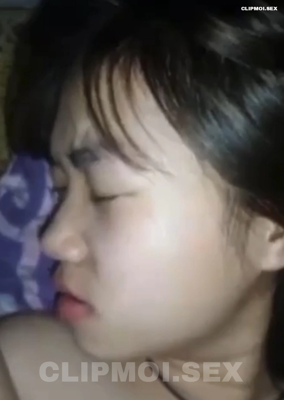 Bắn ngập mặt con bạn thân