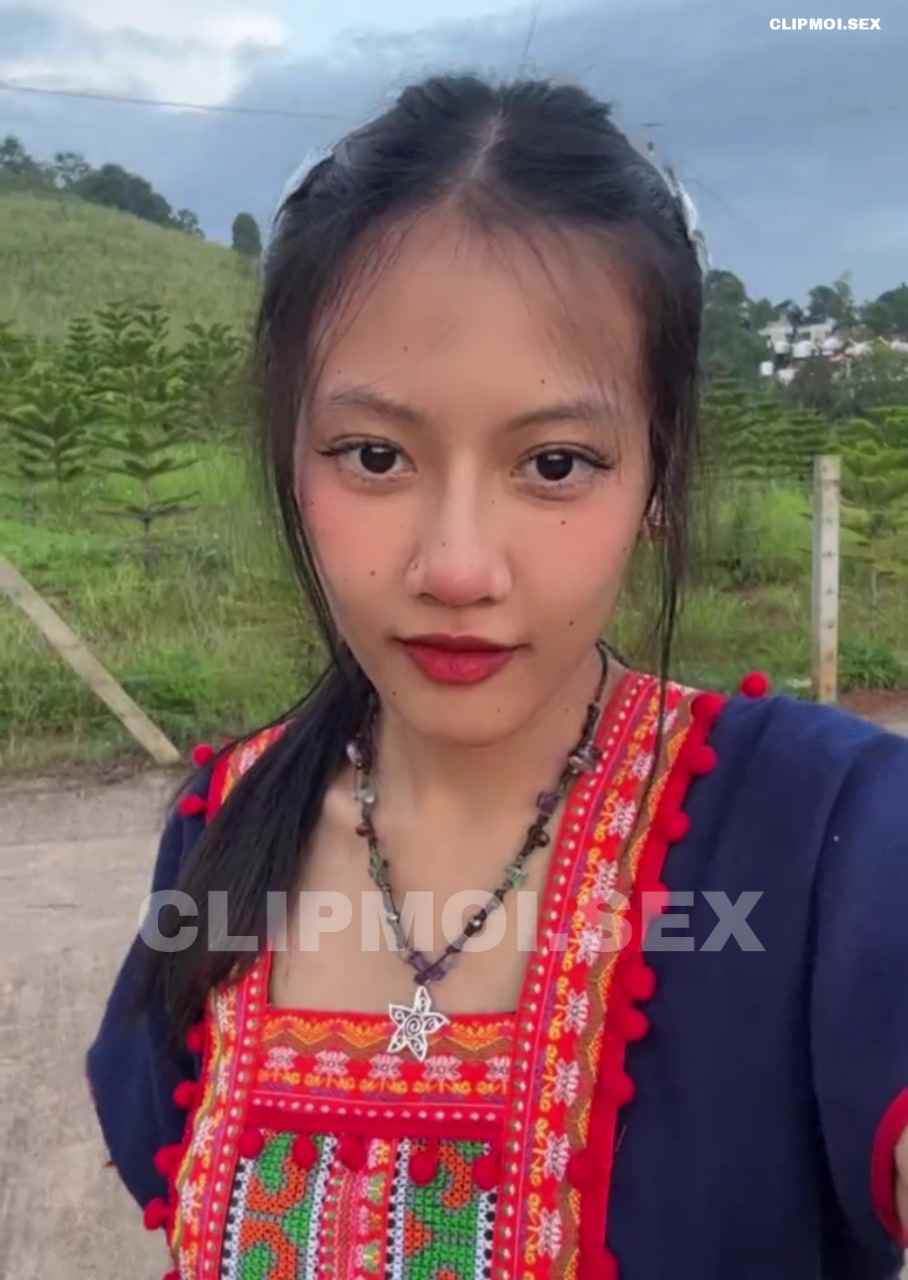 Đụ em gái bản