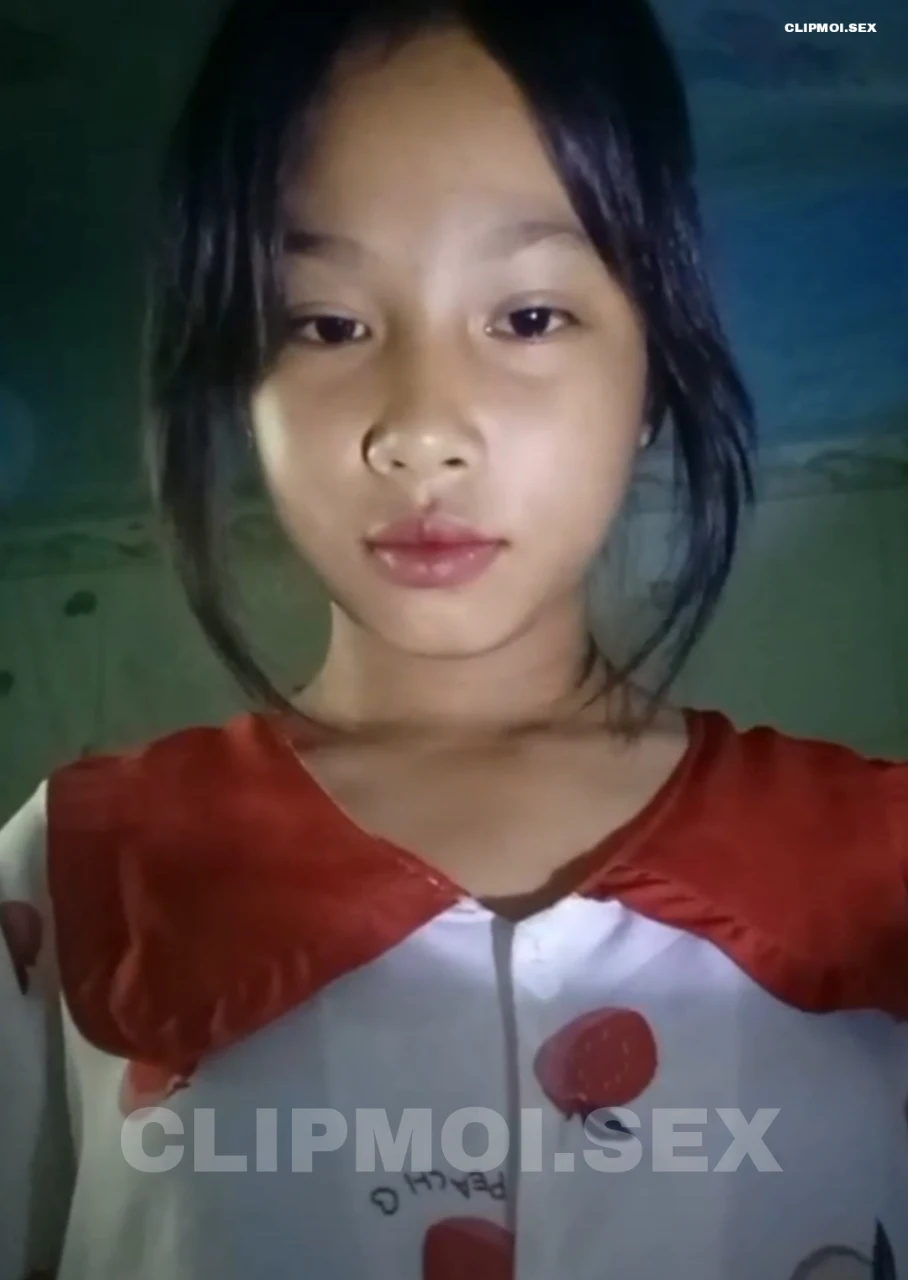 Hồng Nhung 2k8 thông thạo bộ môn móc cua thần chưởng (P2)