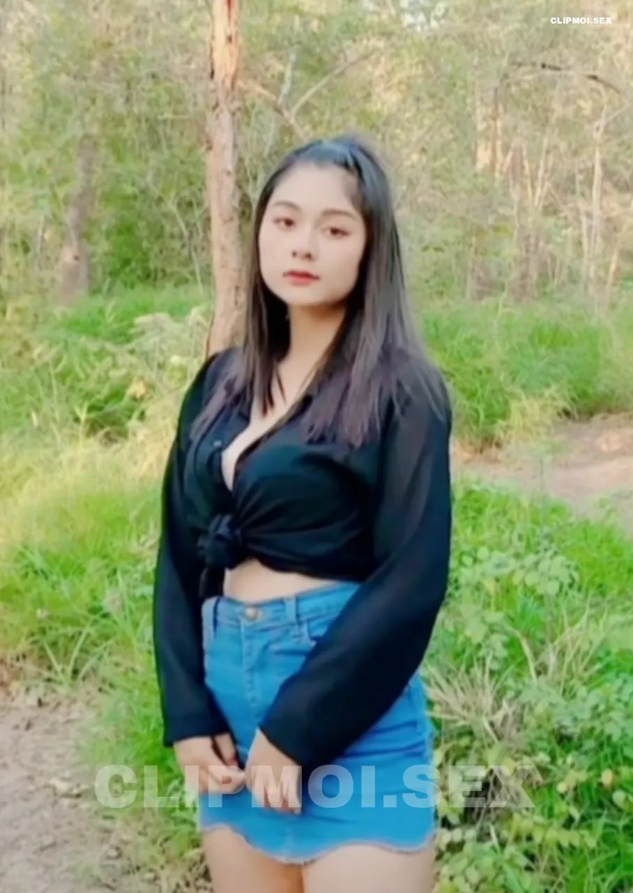 Thử cảm giác mới với em bồ trong rừng