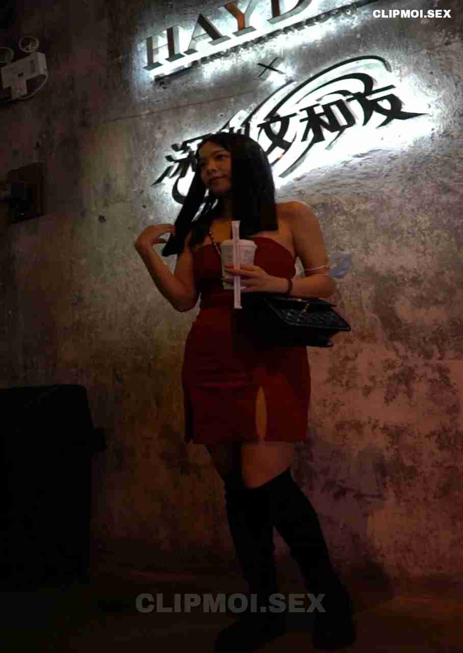 Sinh viên tại quán cafe